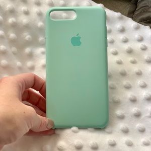 iPhone 7/8 Plus Authentic Apple case